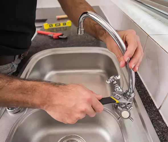 Local Experts for Faucet Repair in Newport Beach, CA:Schedule Affordable Faucet Repair Services with Us